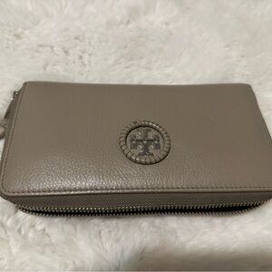 Tory Burch Whipstitch Taupe Leather Zip Wallet